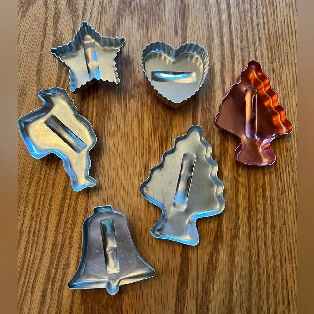 Set of 6 Vintage Metal Christmas Cookie Cutters